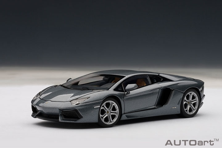 Lamborghini Aventador Lp700-4 (AUTOart) 1/18