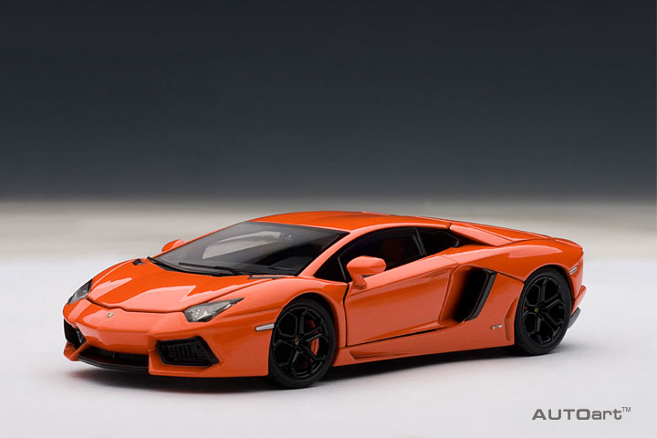 Lamborghini Aventador Lp700-4 (AUTOart) 1/18