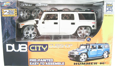 Hummer H2 Metal Model Kit - Pearl White (DUB City) 1/24