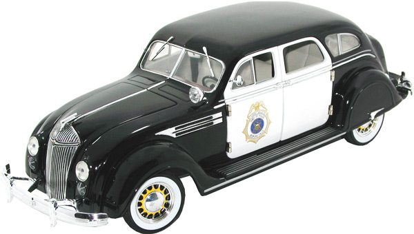 1936 Chrysler Airflow Police Car (Charlestown Collectibles) 1/18