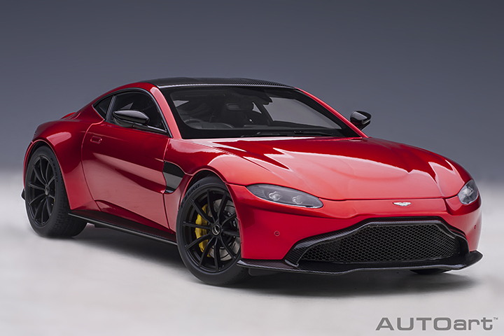 2019 Aston Martin Vantage (hyper Red/carbon Black (AUTOart) 1/18