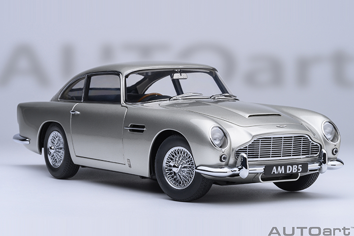 Aston Martin DB5 - Birch Silver (AUTOart) 1/18