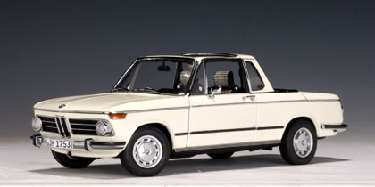 1975 BMW 2002 Baur Cabrio - Chamonix White (AUTOart) 1/18