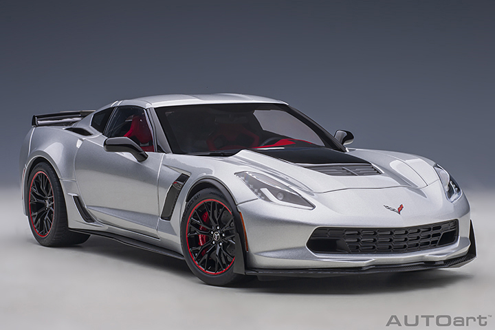 Chevrolet Corvette C7 Z06 - Blade Silver (AUTOart) 1/18