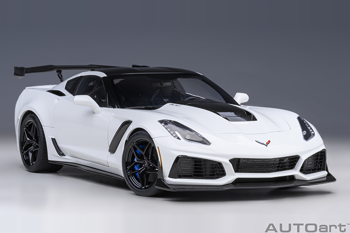 Chevrolet Corvette C7 Zr1 - Arctic White (AUTOart) 1/18