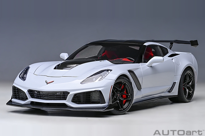 Chevrolet Corvette C7 Zr1 (ceramic Matrix Grey Met (AUTOart) 1/18