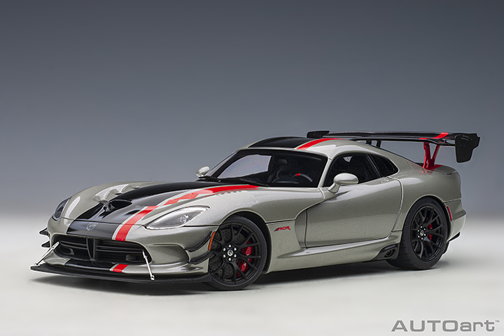 2017 Dodge Viper Acr (billet Silver Metallic w/ Bl (AUTOart) 1/18