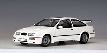 Ford Sierra RS Cosworth - White (AUTOart) 1/18