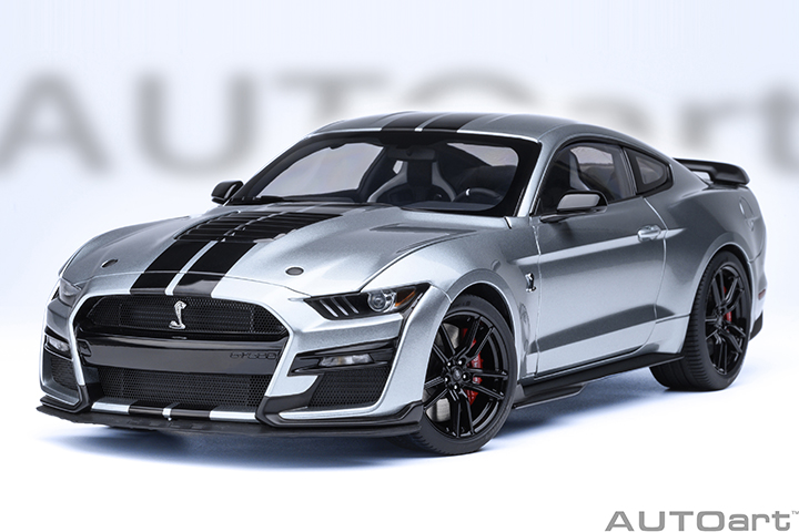 Ford Mustang Shelby GT500 - Iconic Silver (AUTOart) 1/18