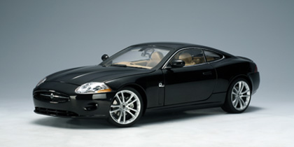 2006 Jaguar XK Coupe - Midnight (AUTOart) 1/18