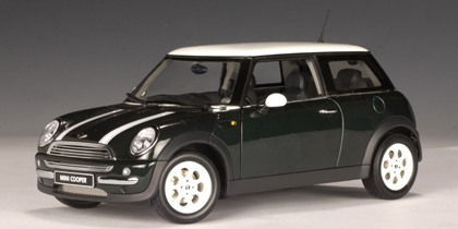 2001 Mini Cooper - Racing Green (AUTOart) 1/18