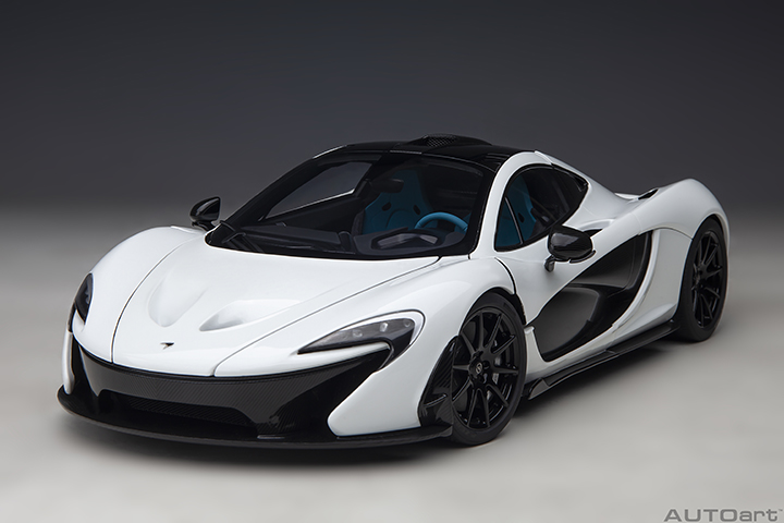 McLaren P1 (alaskan Diamond White w/ Blue/black In (AUTOart) 1/18