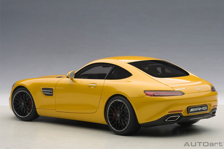 Mercedes-amg GT S - Yellow (AUTOart) 1/18