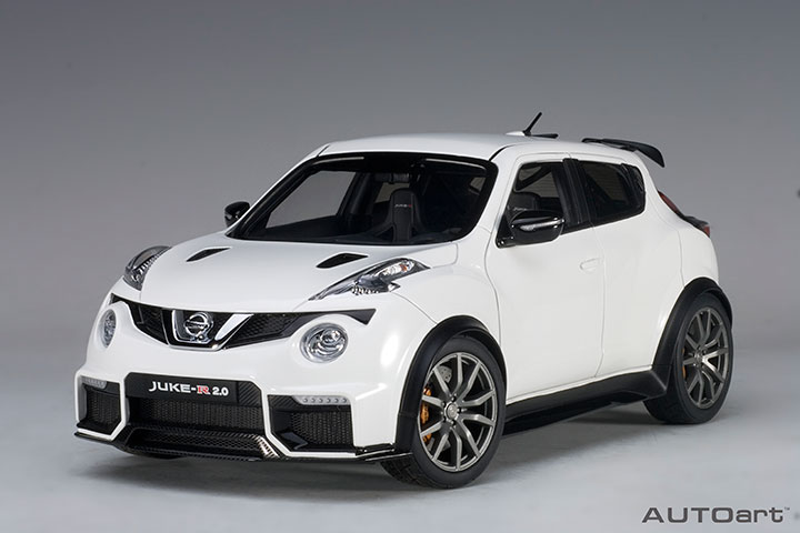 Nissan Juke-r 2.0 - White (AUTOart) 1/18