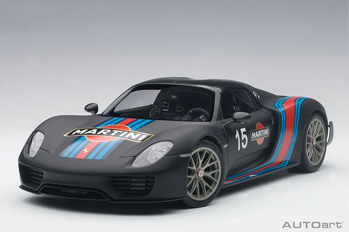 Porsche 918 Spyder Weissach Package (AUTOart) 1/18