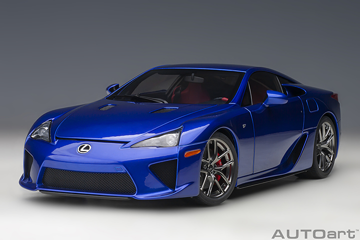 Lexus LFA - Pearl Blue (AUTOart) 1/18