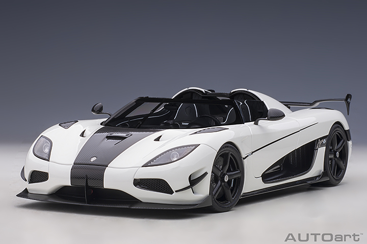 Koenigsegg Agera RS (white/carbon Black/black Acce (AUTOart) 1/18