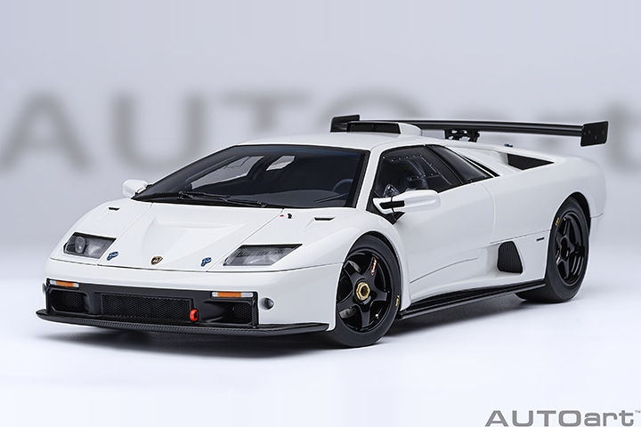 Lamborghini Diablo GTR - Impact White (AUTOart) 1/18