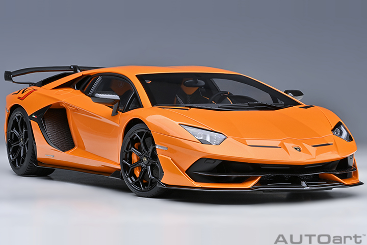 Lamborghini Aventador Svj (arancio Atlas/pearl Ora (AUTOart) 1/18