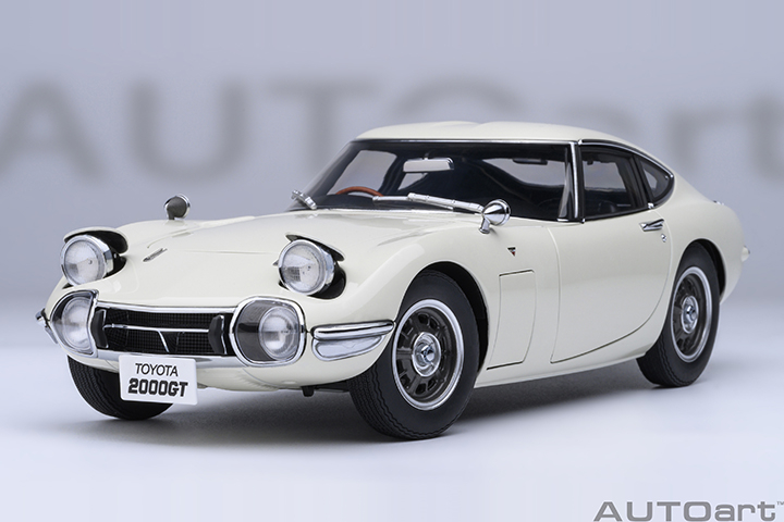1967 Toyota 2000GT - White (AUTOart) 1/18