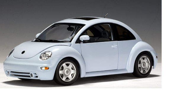 2000 Volkswagen New Beetle - Vapor Blue (AUTOart) 1/18