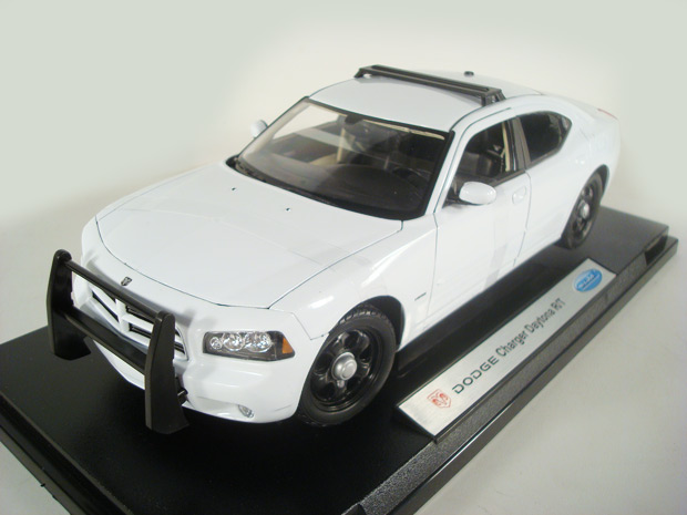 Dodge Charger R/T Daytona Blank Police Car (Welly) 1/18