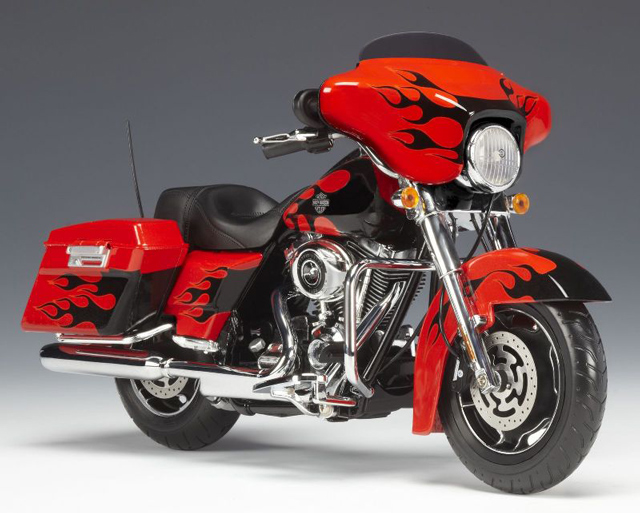 2009 Harley-Davidson FLHX Street Glide Red Hot Lava Flame (Highway 61) 1/12