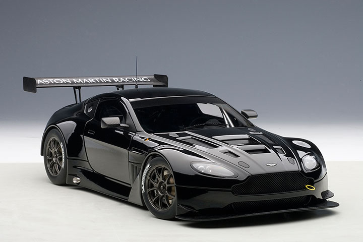 2013 Aston Martin Vantage V12 GT3 - Black (AUTOart) 1/18