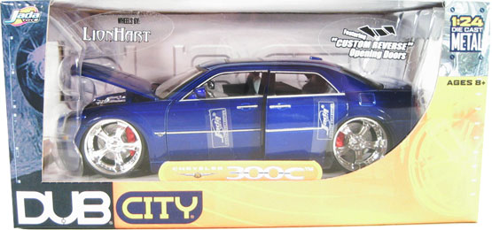 2005 Chrysler 300C - Candy Purple w/ Lionhart Wheels (DUB City) 1/24