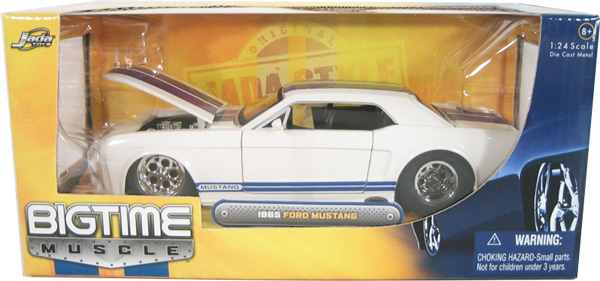 1965 Ford Mustang - White w/ Blue Stripes (DUB City Bigtime Muscle) 1/24