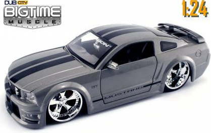 2005 Ford Mustang GT - Grey w/ Black Stripes (DUB City Bigtime Muscle) 1/24