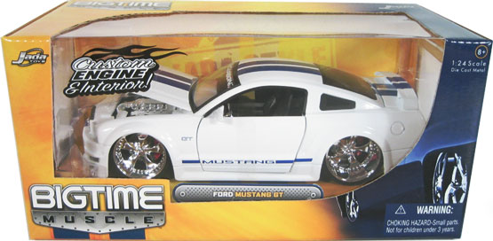 2006 Ford Mustang GT - White w/ Blue Stripes (DUB City Bigtime Muscle) 1/24