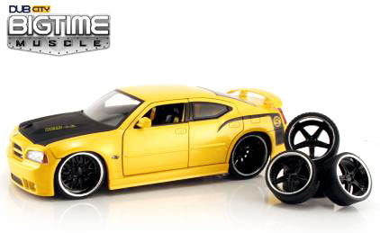 Dodge Charger SRT8 Super Bee - Yellow (DUB City Bigtime Muscle) 1/24