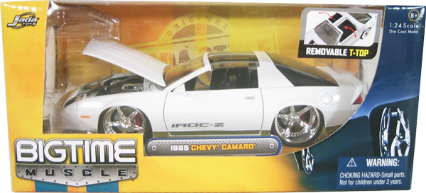 1985 Chevy Camaro IROC-Z - White (DUB City Bigtime Muscle) 1/24