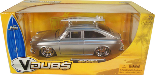 1965 Volkswagen 1600 TL Fastback w/Surfboard - Silver (V-Dubs) 1/24