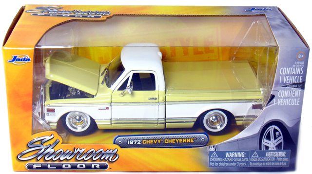 1972 Chevy Cheyenne - Light Yellow (Jada Toys Showroom Floor) 1/24