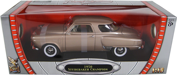 1950 Studebaker Champion - Gold Metallic (YatMing) 1/18