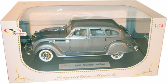 1936 Chrysler Airflow - Silver (Signature) 1/18