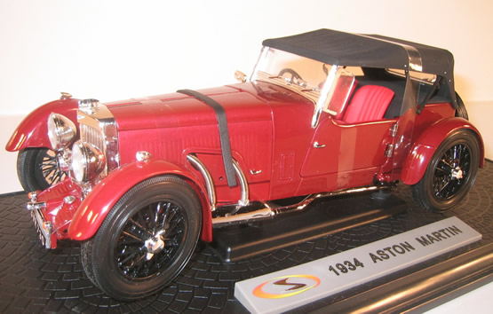 1934 Aston Martin MKII - Burgundy (Signature) 1/18