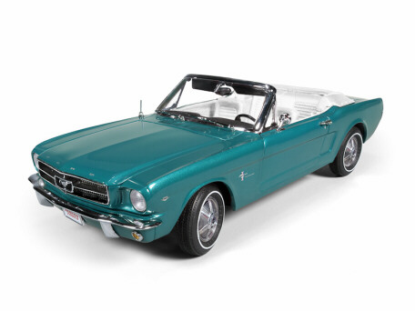 1965 Ford Mustang Convertible - Dynasty Green (Ertl American Muscle) 1/18