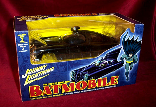 1950's Batmobile Model Kit (Johnny Lightning) 1/24