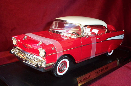 1957 Chevrolet Bel Air - Red (YatMing) 1/18