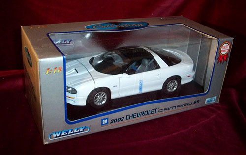 2002 Chevy Camaro SS - White - (Welly) 1/18