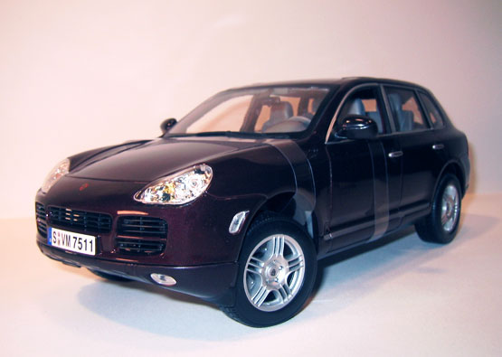 2003 Porsche Cayenne S - Burgundy Metallic (Maisto) 1/18