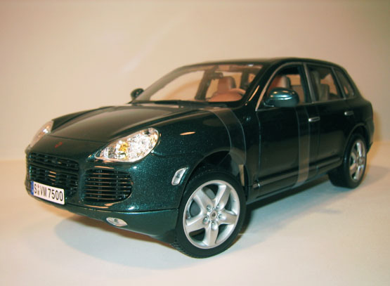 2003 Porsche Cayenne Turbo S - Metallic Green (Maisto) 1/18