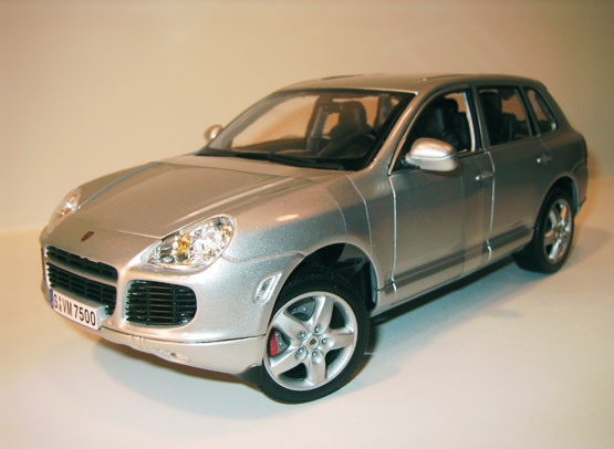 2003 Porsche Cayenne Turbo S - Silver (Maisto) 1/18