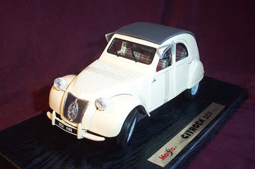 1952 Citroen 2CV - Tan (Maisto) 1/18