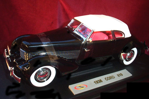 1936 Cord 810 - Black (Signature Models) 1/18