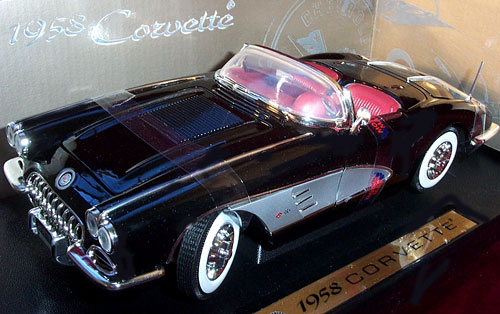 1958 Chevrolet Corvette Convertible - Black (MotorMax) 1/18
