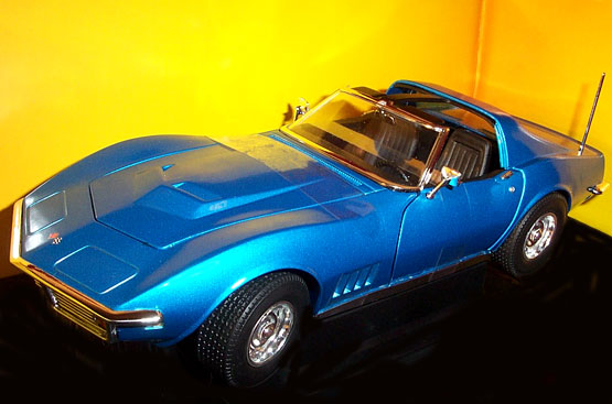 1968 Chevrolet Corvette Coupe - Blue (Ertl) 1/18